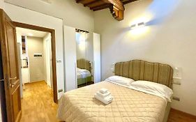 Charming Apartment In The Very Heart Of Florence